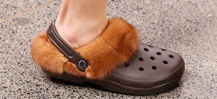 NO! Deze harige Crocs worden een trend