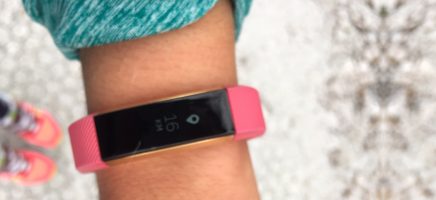 Joyce legt uit: hoe de Fitbit Alta werkt en waarom je hem nooi...