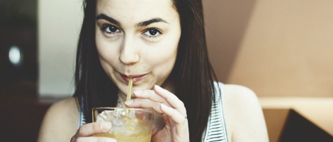 Dit is waarom één drankje er altijd meerdere worden